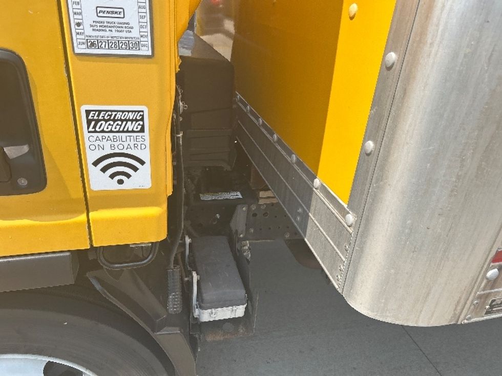 Light Duty Box Truck-Light and Medium Duty Trucks-Isuzu-2021-NPR EFI-Brooklyn Park-MN-104,778\n\t\tmiles-$ 38,750 - Image 25