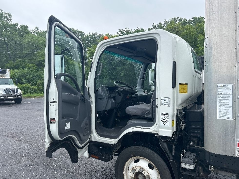 Light Duty Box Truck-Light and Medium Duty Trucks-Isuzu-2021-NPR EFI-Brooklyn Park-MN-108,950\n\t\tmiles-$ 39,000 - Image 16