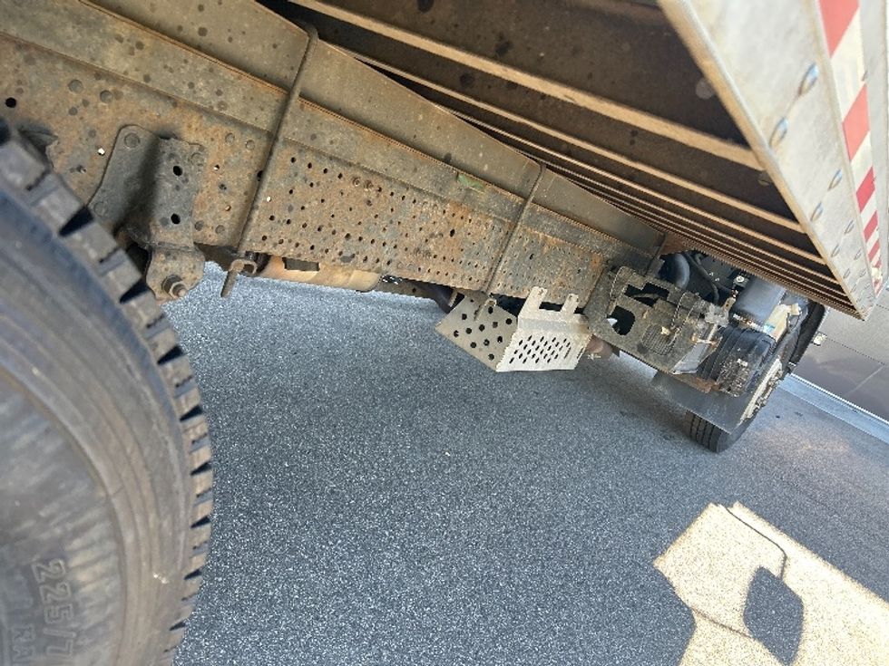 Light Duty Box Truck-Light and Medium Duty Trucks-Isuzu-2021-NPR EFI-Brooklyn Park-MN-117,488\n\t\tmiles-$ 35,000 - Image 13