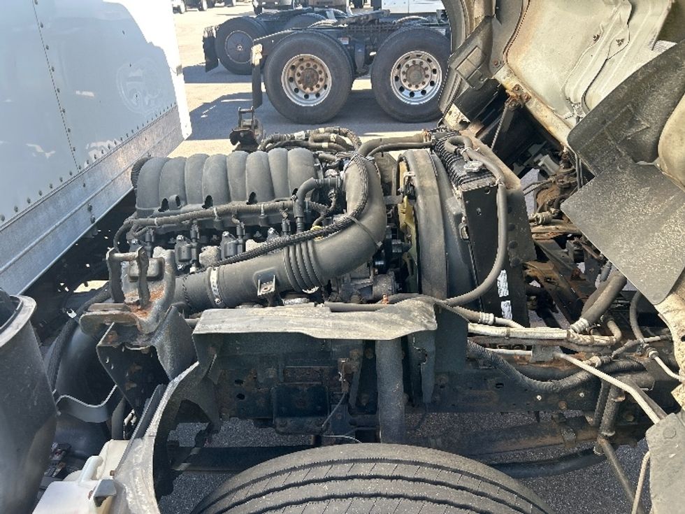 Light Duty Box Truck-Light and Medium Duty Trucks-Isuzu-2021-NPR EFI-Brooklyn Park-MN-117,488\n\t\tmiles-$ 35,000 - Image 23