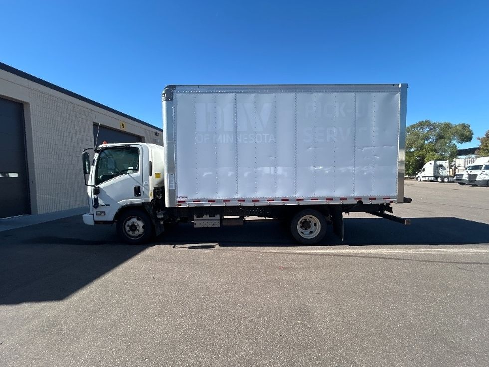 Light Duty Box Truck-Light and Medium Duty Trucks-Isuzu-2021-NPR EFI-Brooklyn Park-MN-117,488\n\t\tmiles-$ 35,000 - Image 4