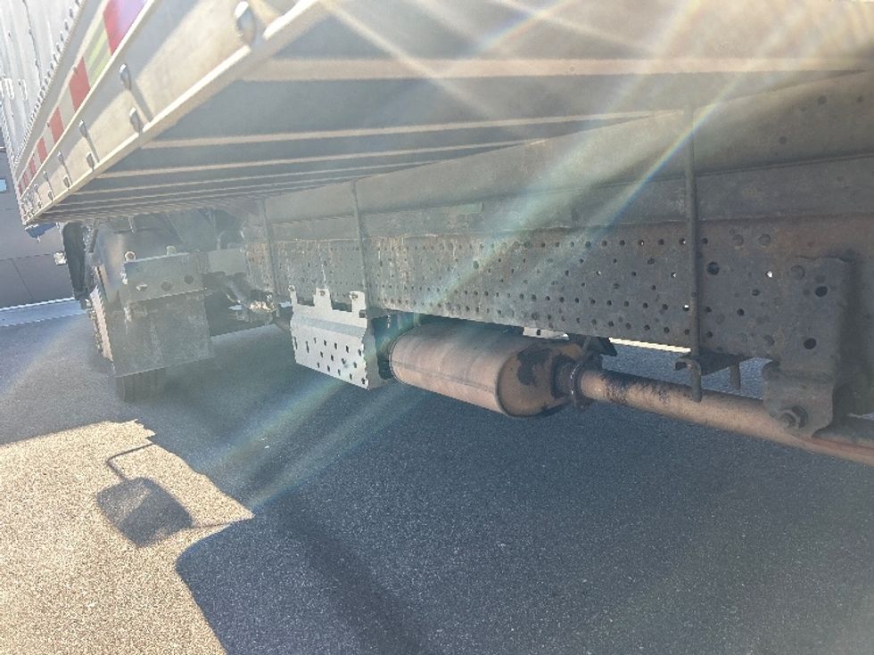 Light Duty Box Truck-Light and Medium Duty Trucks-Isuzu-2021-NPR EFI-Brooklyn Park-MN-117,488\n\t\tmiles-$ 35,000 - Image 5