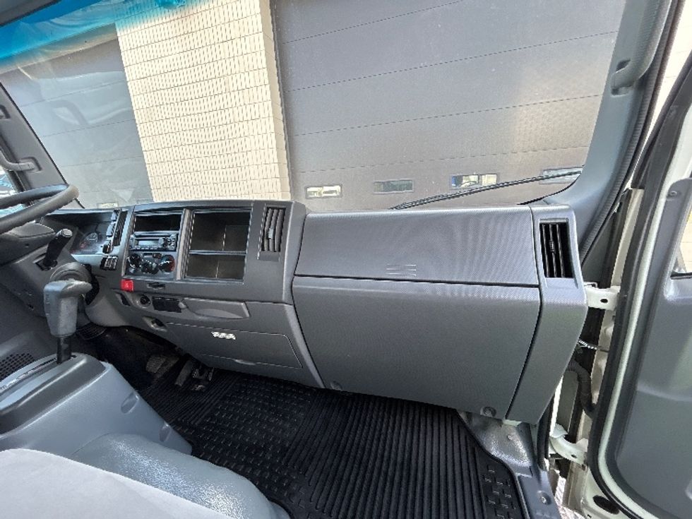 Light Duty Box Truck-Light and Medium Duty Trucks-Isuzu-2021-NPR EFI-Brooklyn Park-MN-124,781\n\t\tmiles-$ 35,250 - Image 21