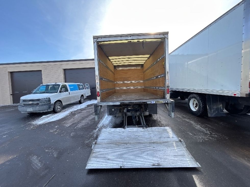 Light Duty Box Truck-Light and Medium Duty Trucks-Isuzu-2021-NPR EFI-Brooklyn Park-MN-124,781\n\t\tmiles-$ 35,250 - Image 9