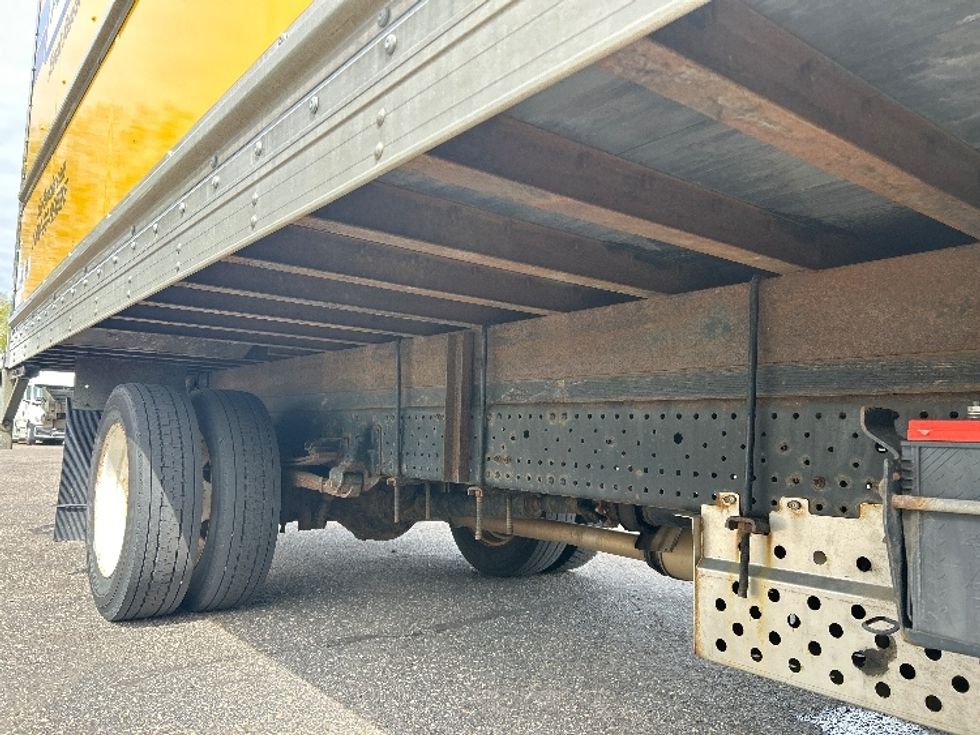 Light Duty Box Truck-Light and Medium Duty Trucks-Isuzu-2021-NPR EFI-Brooklyn Park-MN-63,012\n\t\tmiles-$ 39,500 - Image 14