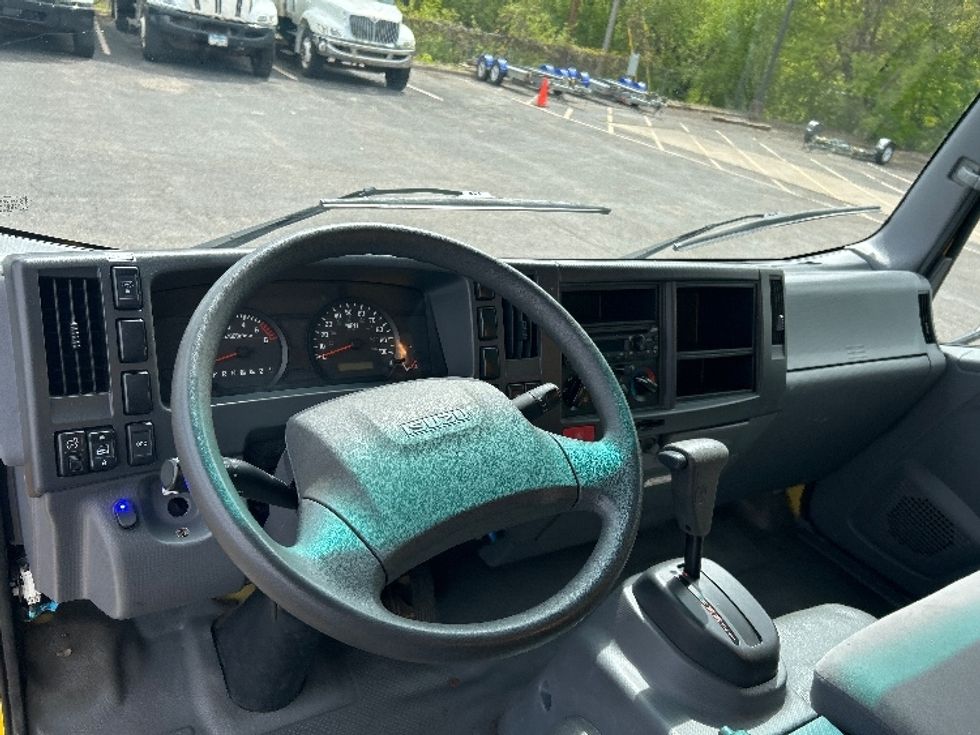 Light Duty Box Truck-Light and Medium Duty Trucks-Isuzu-2021-NPR EFI-Brooklyn Park-MN-63,012\n\t\tmiles-$ 39,500 - Image 17