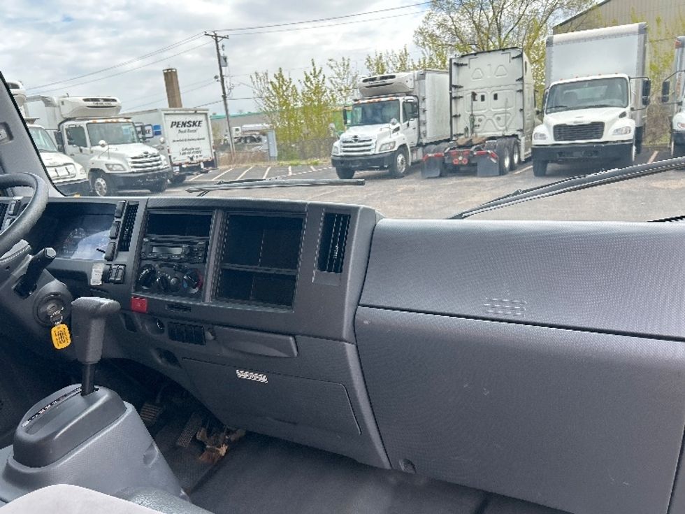 Light Duty Box Truck-Light and Medium Duty Trucks-Isuzu-2021-NPR EFI-Brooklyn Park-MN-63,012\n\t\tmiles-$ 39,500 - Image 21