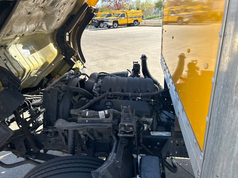 Light Duty Box Truck-Light and Medium Duty Trucks-Isuzu-2021-NPR EFI-Brooklyn Park-MN-85,251\n\t\tmiles-$ 38,000 - Image 23