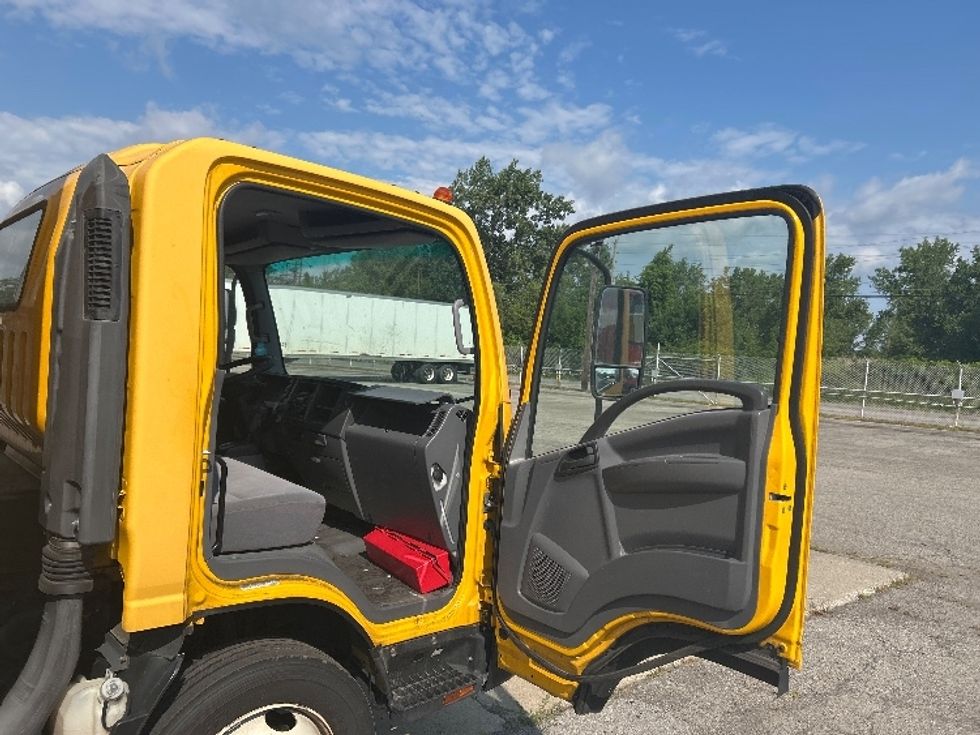 Light Duty Box Truck-Light and Medium Duty Trucks-Isuzu-2021-NPR EFI-Buffalo-NY-112,781\n\t\tmiles-$ 13,500 - Image 20