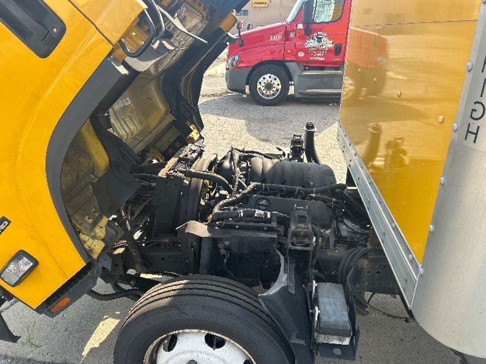 Light Duty Box Truck-Light and Medium Duty Trucks-Isuzu-2021-NPR EFI-Buffalo-NY-112,781\n\t\tmiles-$ 13,500 - Image 24