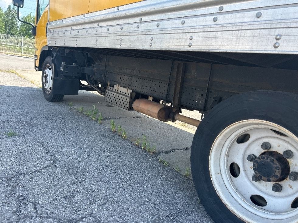Light Duty Box Truck-Light and Medium Duty Trucks-Isuzu-2021-NPR EFI-Buffalo-NY-112,781\n\t\tmiles-$ 13,500 - Image 5