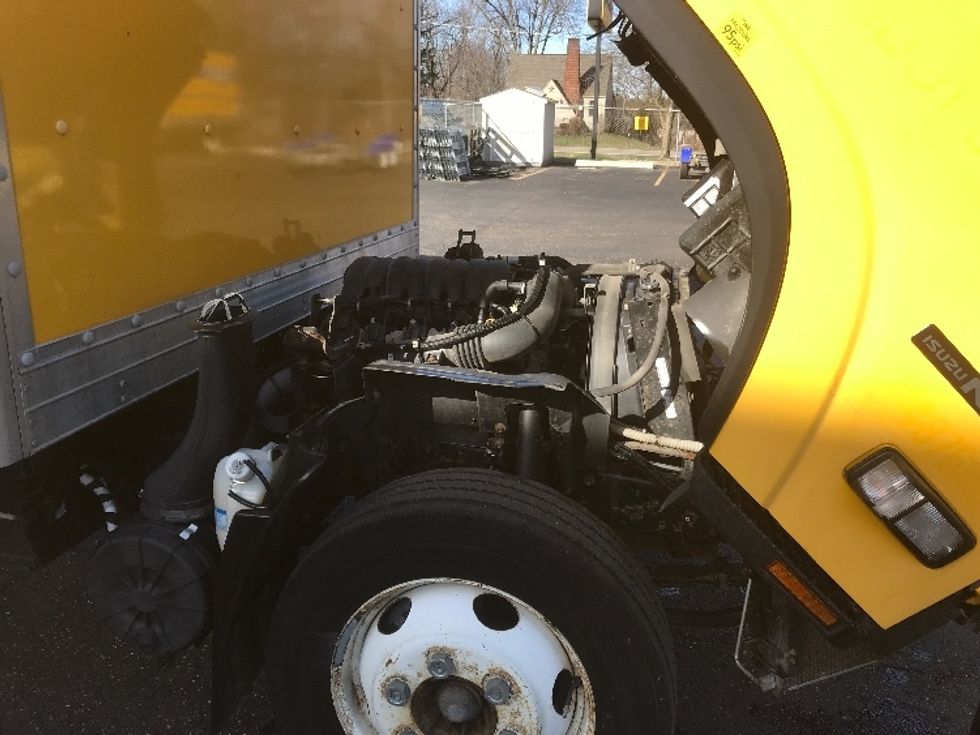 Light Duty Box Truck-Light and Medium Duty Trucks-Isuzu-2021-NPR EFI-Canton-OH-182,964\n\t\tmiles-$ 23,250 - Image 23