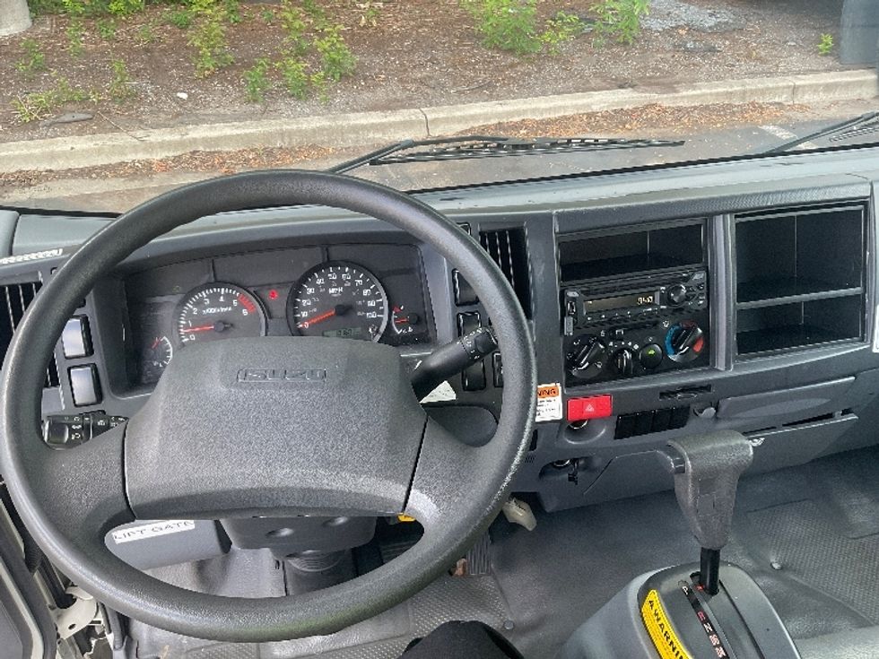 Light Duty Box Truck-Light and Medium Duty Trucks-Isuzu-2021-NPR EFI-Capitol Heights-MD-101,713\n\t\tmiles-$ 41,500 - Image 18
