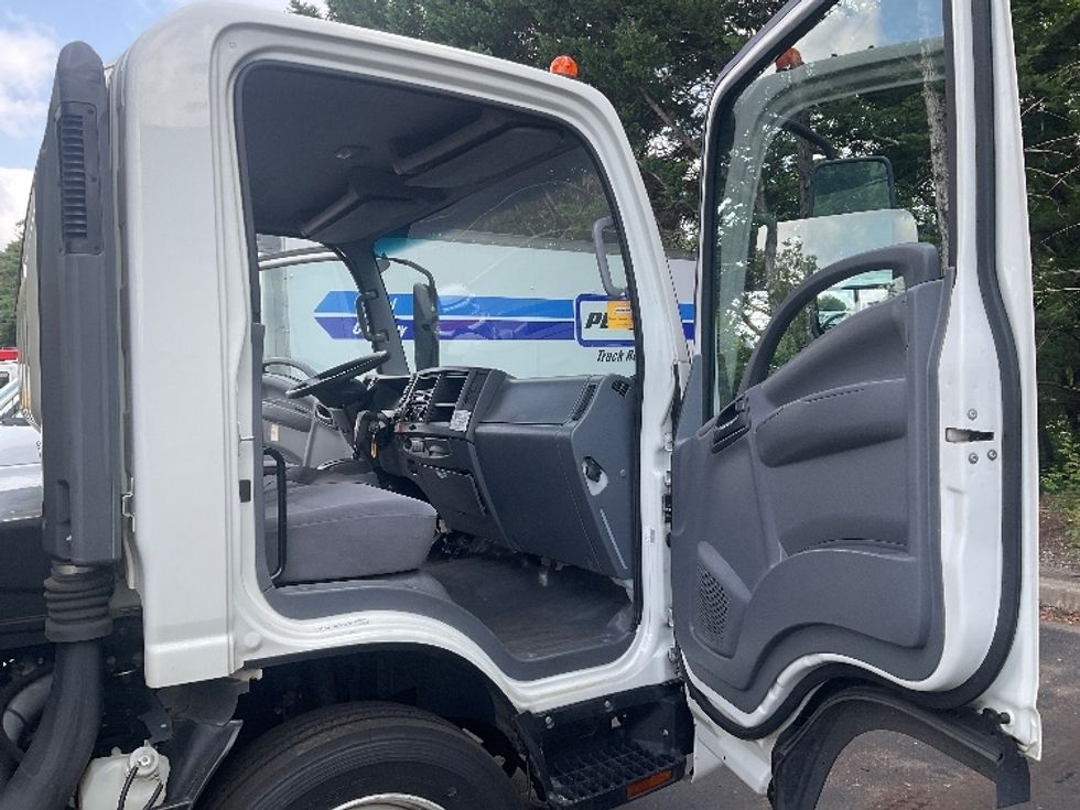 Light Duty Box Truck-Light and Medium Duty Trucks-Isuzu-2021-NPR EFI-Capitol Heights-MD-101,713\n\t\tmiles-$ 41,500 - Image 20