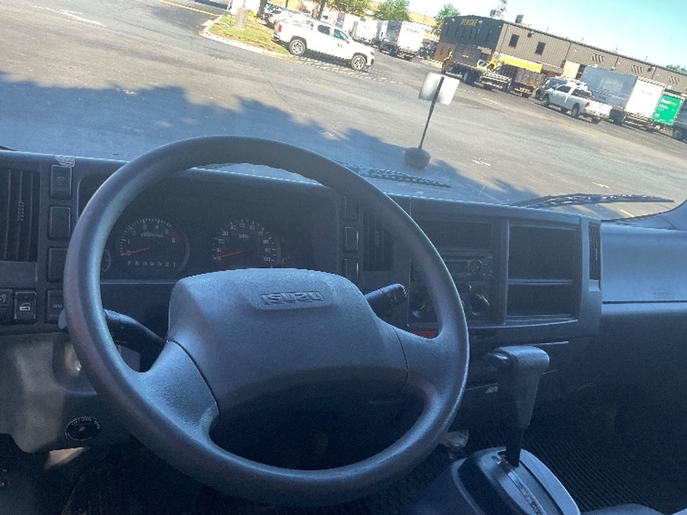 Light Duty Box Truck-Light and Medium Duty Trucks-Isuzu-2021-NPR EFI-Capitol Heights-MD-104,991\n\t\tmiles-$ 37,250 - Image 18