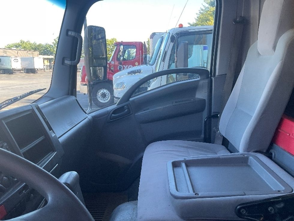 Light Duty Box Truck-Light and Medium Duty Trucks-Isuzu-2021-NPR EFI-Capitol Heights-MD-104,991\n\t\tmiles-$ 37,250 - Image 19