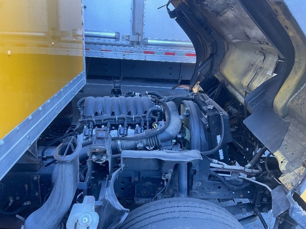 Light Duty Box Truck-Light and Medium Duty Trucks-Isuzu-2021-NPR EFI-Capitol Heights-MD-104,991\n\t\tmiles-$ 37,250 - Image 22