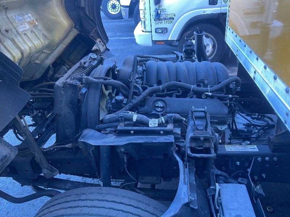 Light Duty Box Truck-Light and Medium Duty Trucks-Isuzu-2021-NPR EFI-Capitol Heights-MD-104,991\n\t\tmiles-$ 37,250 - Image 23