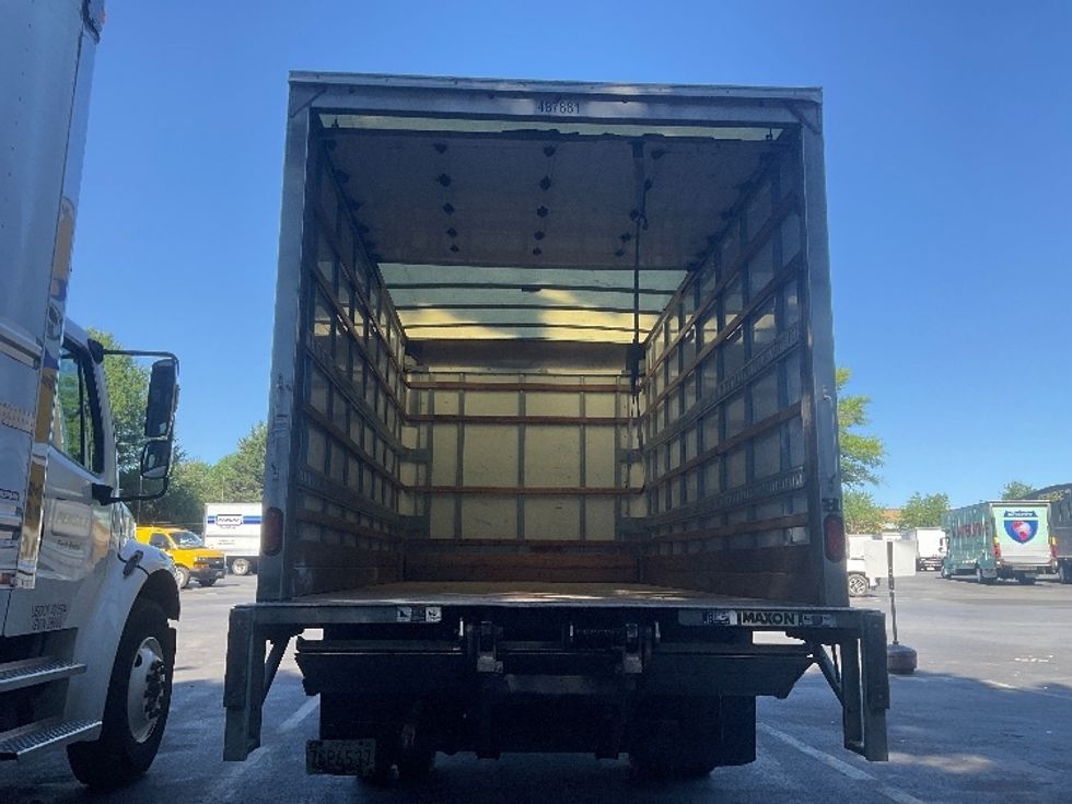 Light Duty Box Truck-Light and Medium Duty Trucks-Isuzu-2021-NPR EFI-Capitol Heights-MD-104,991\n\t\tmiles-$ 37,250 - Image 8