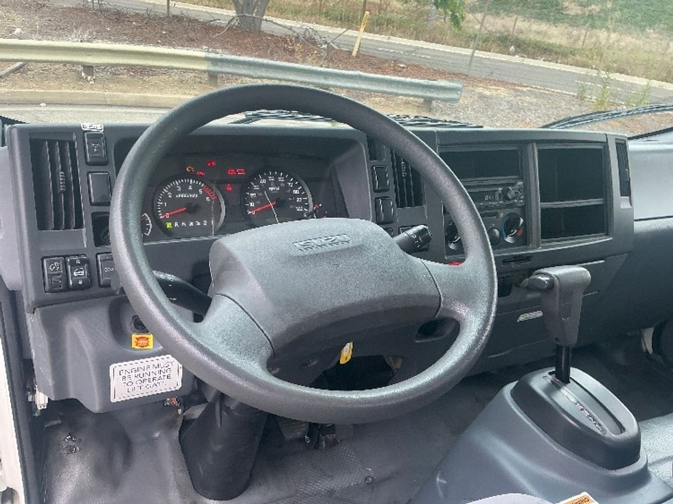 Light Duty Box Truck-Light and Medium Duty Trucks-Isuzu-2021-NPR EFI-Carson-CA-145,621\n\t\tmiles-$ 32,250 - Image 17