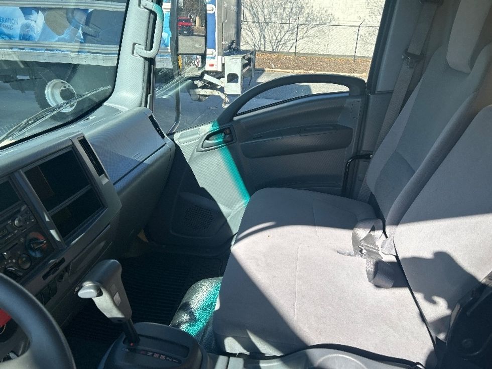 Light Duty Box Truck-Light and Medium Duty Trucks-Isuzu-2021-NPR EFI-Chesapeake-VA-126,341\n\t\tmiles-$ 35,500 - Image 20