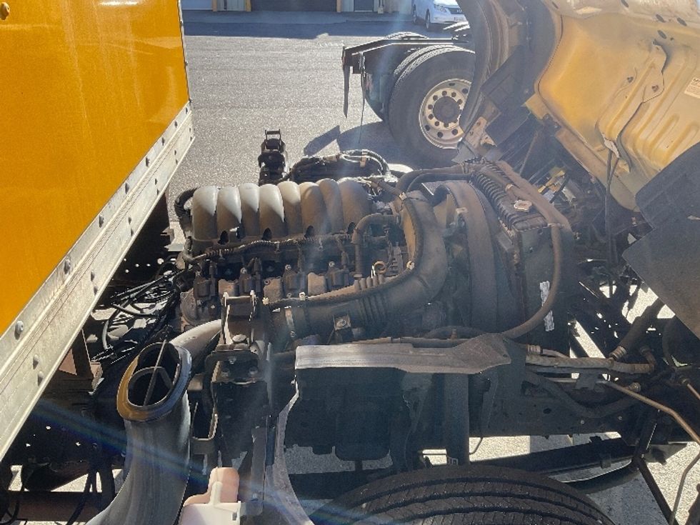 Light Duty Box Truck-Light and Medium Duty Trucks-Isuzu-2021-NPR EFI-Chesapeake-VA-126,341\n\t\tmiles-$ 35,500 - Image 23