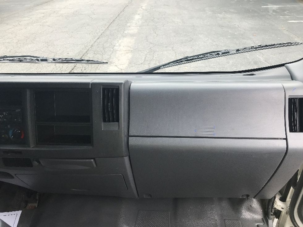 Light Duty Box Truck-Light and Medium Duty Trucks-Isuzu-2021-NPR EFI-Chesapeake-VA-88,887\n\t\tmiles-$ 43,500 - Image 21