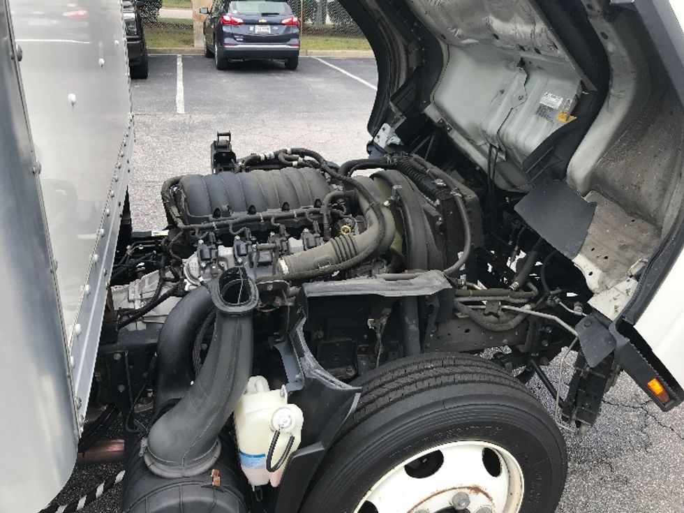 Light Duty Box Truck-Light and Medium Duty Trucks-Isuzu-2021-NPR EFI-Chesapeake-VA-88,887\n\t\tmiles-$ 43,500 - Image 23