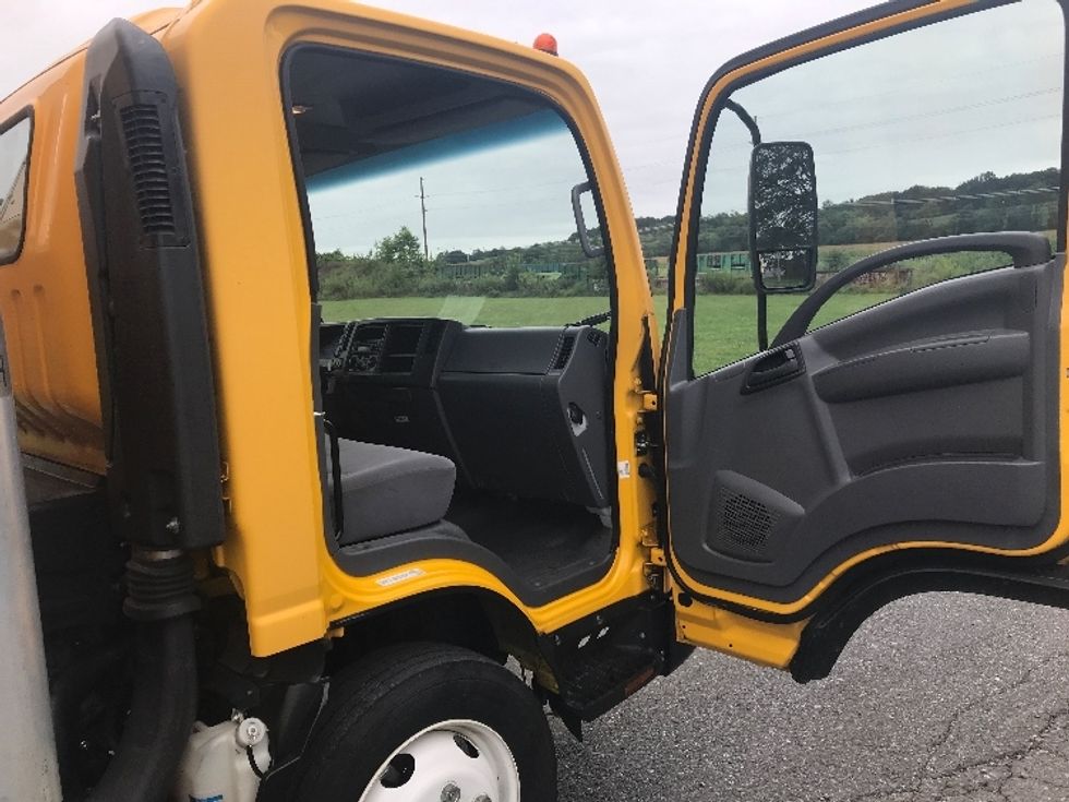 Light Duty Box Truck-Light and Medium Duty Trucks-Isuzu-2021-NPR EFI-Cleona-PA-87,081\n\t\tmiles-$ 40,750 - Image 20