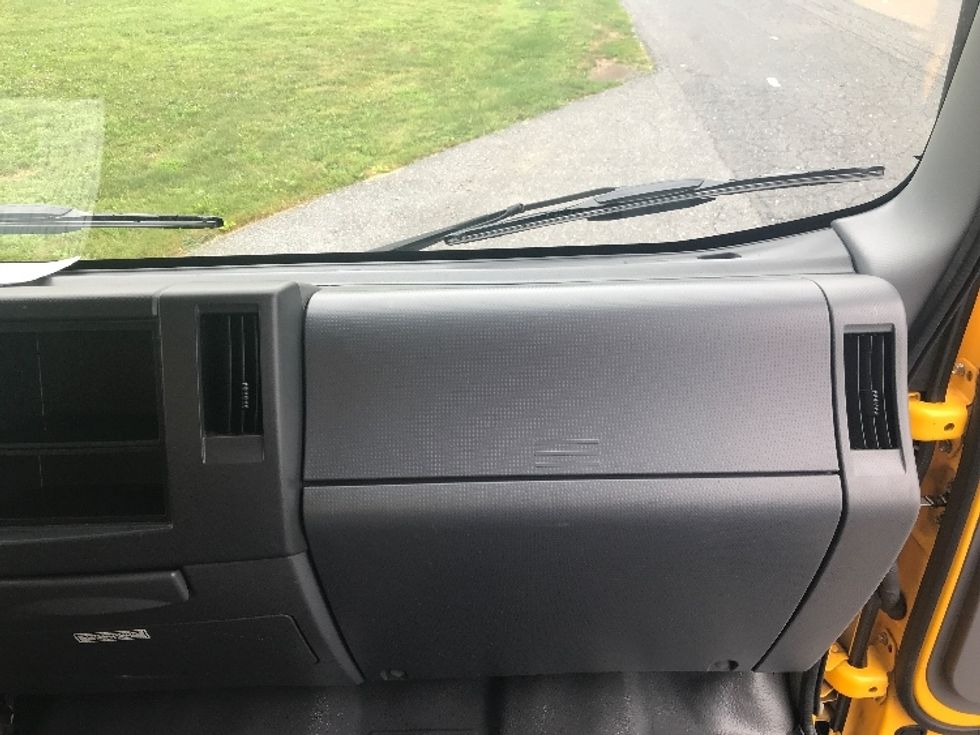 Light Duty Box Truck-Light and Medium Duty Trucks-Isuzu-2021-NPR EFI-Cleona-PA-87,081\n\t\tmiles-$ 40,750 - Image 21