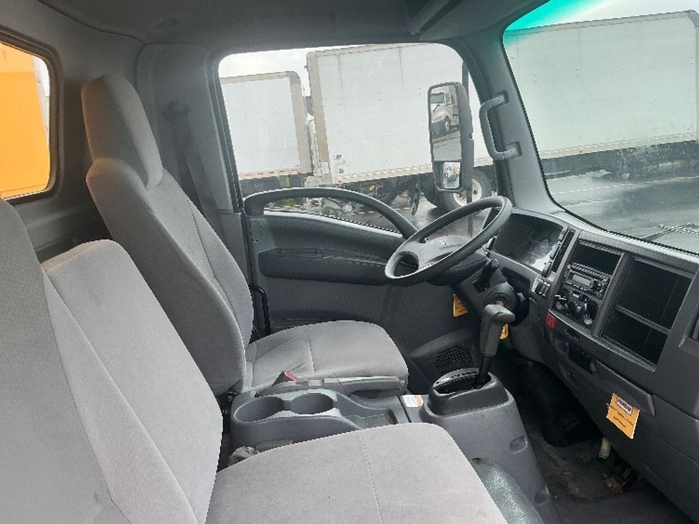 Light Duty Box Truck-Light and Medium Duty Trucks-Isuzu-2021-NPR EFI-Columbus-OH-116,566\n\t\tmiles-$ 32,750 - Image 21