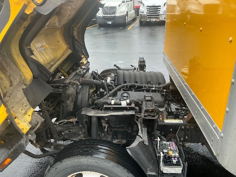 Light Duty Box Truck-Light and Medium Duty Trucks-Isuzu-2021-NPR EFI-Columbus-OH-116,566\n\t\tmiles-$ 32,750 - Image 23