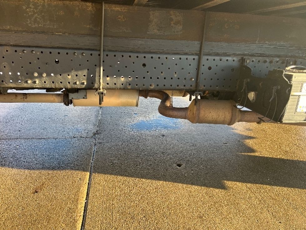 Light Duty Box Truck-Light and Medium Duty Trucks-Isuzu-2021-NPR EFI-Columbus-OH-125,988\n\t\tmiles-$ 31,500 - Image 14