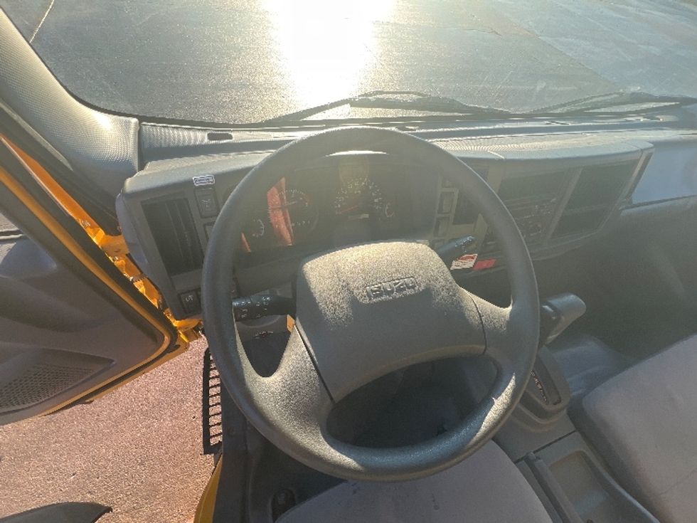 Light Duty Box Truck-Light and Medium Duty Trucks-Isuzu-2021-NPR EFI-Columbus-OH-125,988\n\t\tmiles-$ 31,500 - Image 17