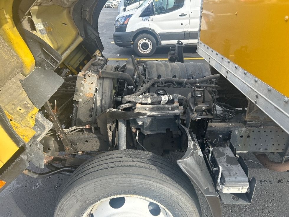 Light Duty Box Truck-Light and Medium Duty Trucks-Isuzu-2021-NPR EFI-Columbus-OH-125,988\n\t\tmiles-$ 31,500 - Image 24