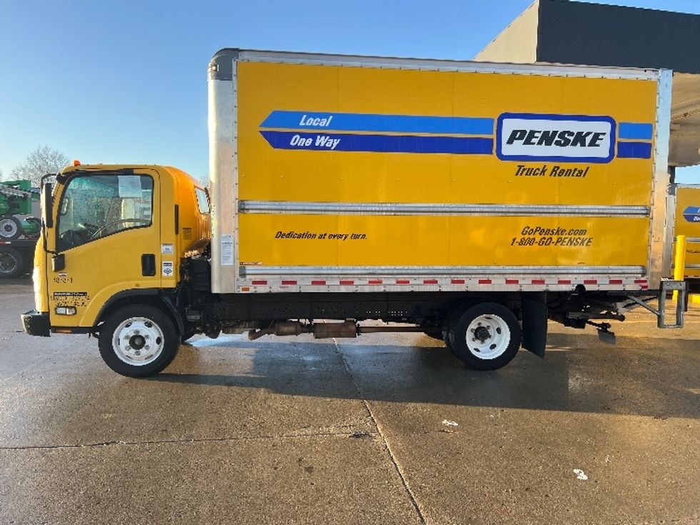 Light Duty Box Truck-Light and Medium Duty Trucks-Isuzu-2021-NPR EFI-Columbus-OH-125,988\n\t\tmiles-$ 31,500 - Image 4