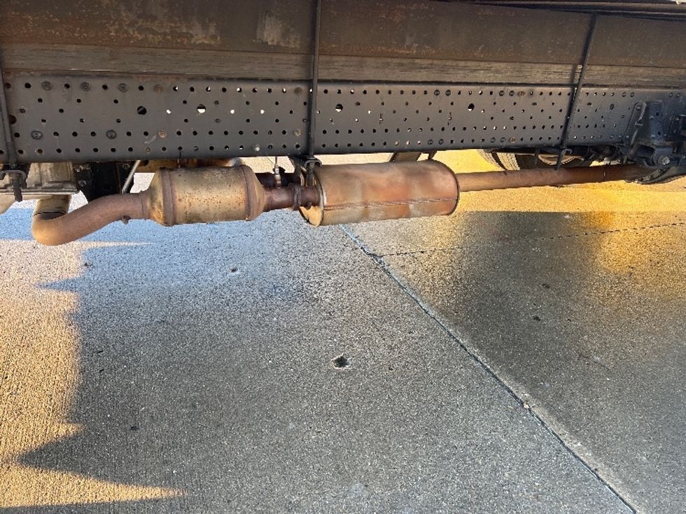 Light Duty Box Truck-Light and Medium Duty Trucks-Isuzu-2021-NPR EFI-Columbus-OH-125,988\n\t\tmiles-$ 31,500 - Image 5