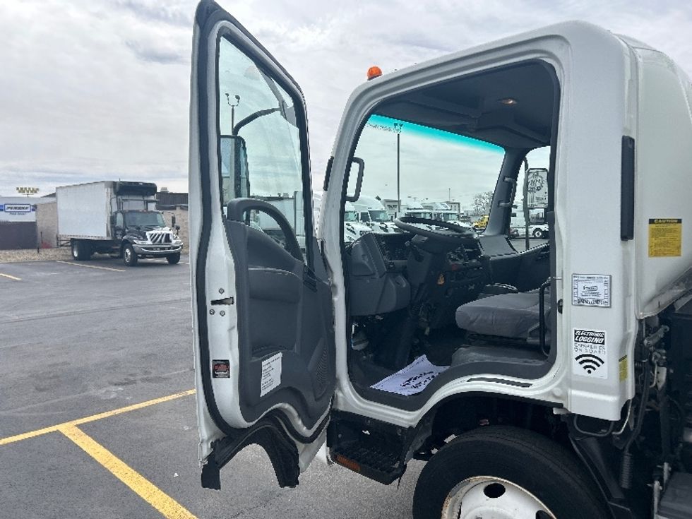 Light Duty Box Truck-Light and Medium Duty Trucks-Isuzu-2021-NPR EFI-Columbus-OH-83,033\n\t\tmiles-$ 38,500 - Image 16