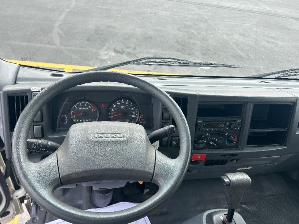 Light Duty Box Truck-Light and Medium Duty Trucks-Isuzu-2021-NPR EFI-Columbus-OH-83,033\n\t\tmiles-$ 38,500 - Image 18