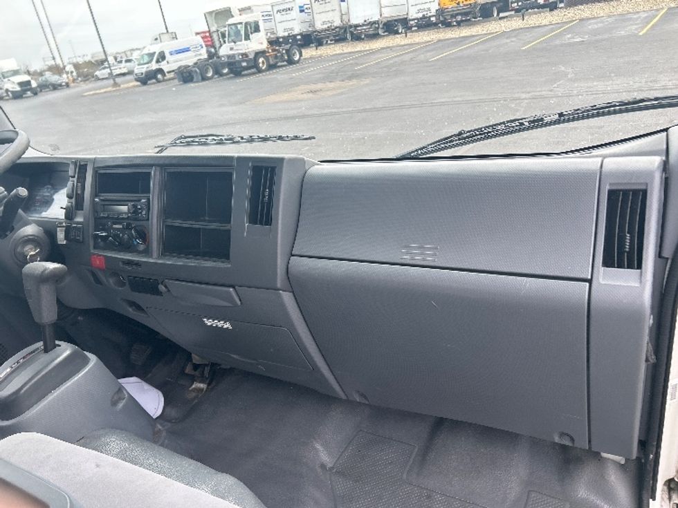 Light Duty Box Truck-Light and Medium Duty Trucks-Isuzu-2021-NPR EFI-Columbus-OH-83,033\n\t\tmiles-$ 38,500 - Image 21