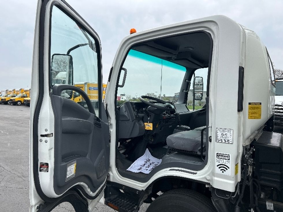 Light Duty Box Truck-Light and Medium Duty Trucks-Isuzu-2021-NPR EFI-Columbus-OH-97,477\n\t\tmiles-$ 38,250 - Image 16