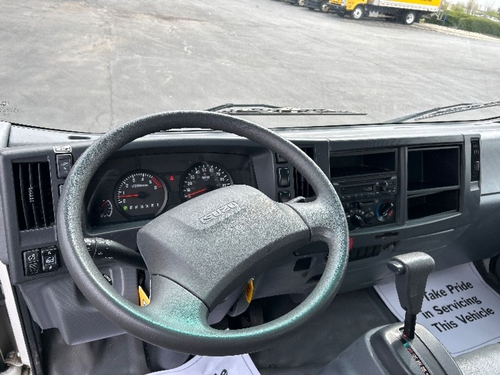 Light Duty Box Truck-Light and Medium Duty Trucks-Isuzu-2021-NPR EFI-Columbus-OH-97,477\n\t\tmiles-$ 38,250 - Image 17
