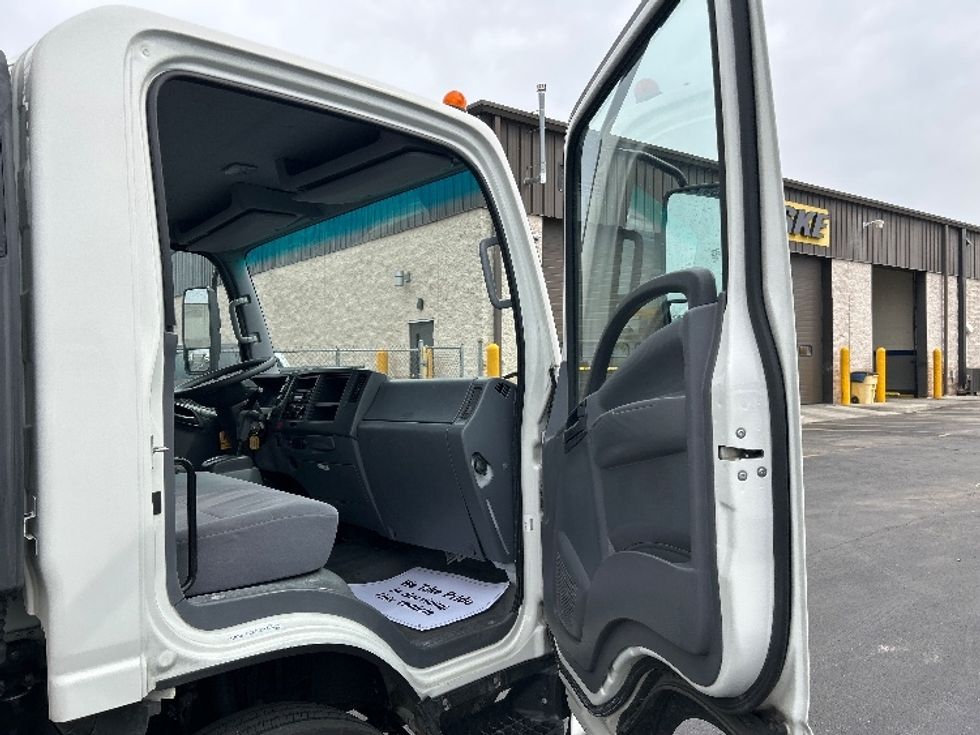 Light Duty Box Truck-Light and Medium Duty Trucks-Isuzu-2021-NPR EFI-Columbus-OH-97,477\n\t\tmiles-$ 38,250 - Image 20