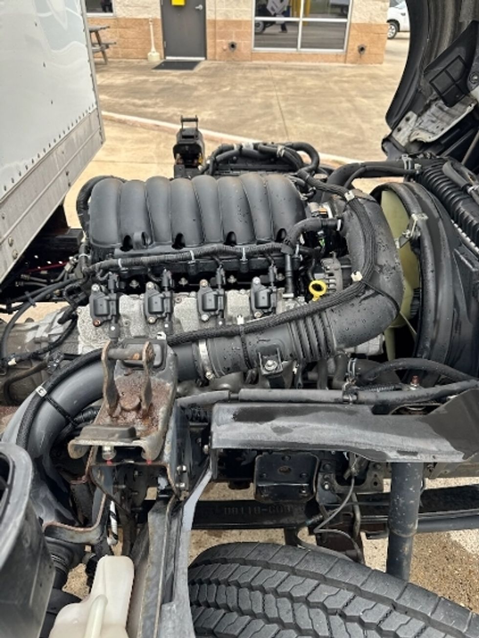 Light Duty Box Truck-Light and Medium Duty Trucks-Isuzu-2021-NPR EFI-Corpus Christi-TX-41,732\n\t\tmiles-$ 47,500 - Image 24