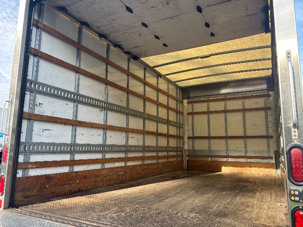 Light Duty Box Truck-Light and Medium Duty Trucks-Isuzu-2021-NPR EFI-Cranbury-NJ-103,916\n\t\tmiles-$ 37,000 - Image 11