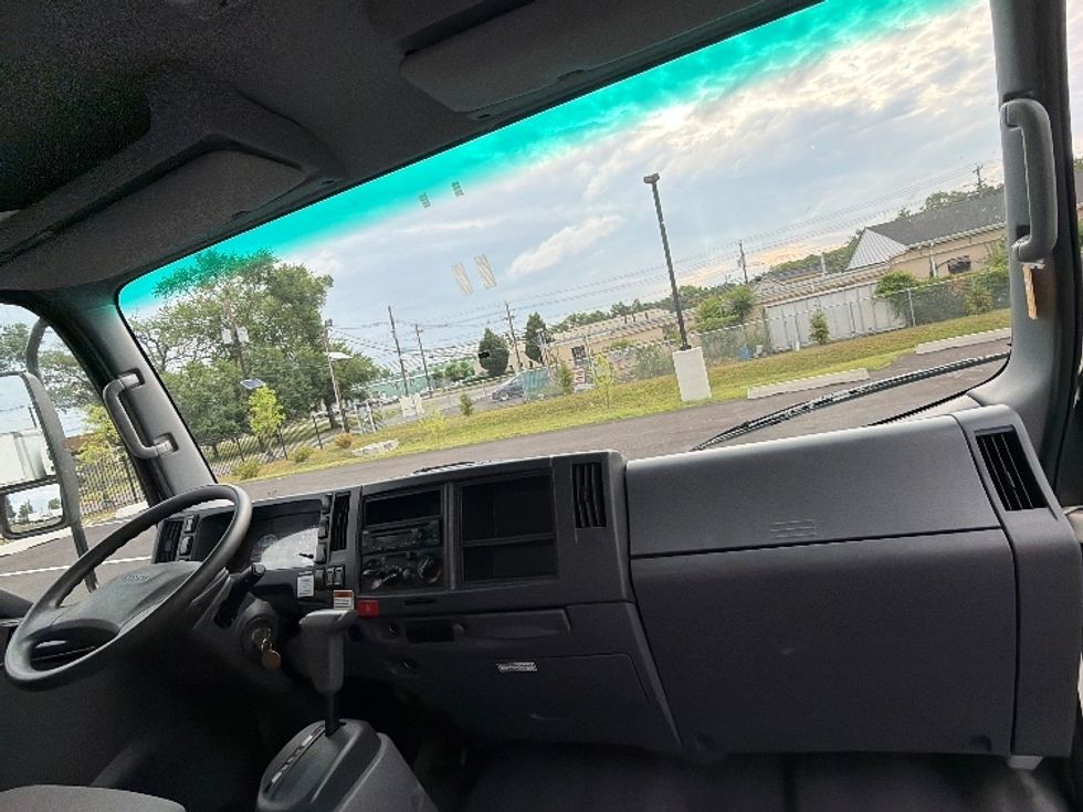 Light Duty Box Truck-Light and Medium Duty Trucks-Isuzu-2021-NPR EFI-Cranbury-NJ-107,524\n\t\tmiles-$ 39,250 - Image 17