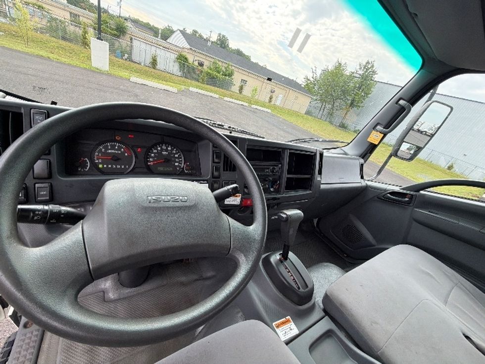 Light Duty Box Truck-Light and Medium Duty Trucks-Isuzu-2021-NPR EFI-Cranbury-NJ-107,524\n\t\tmiles-$ 39,250 - Image 22