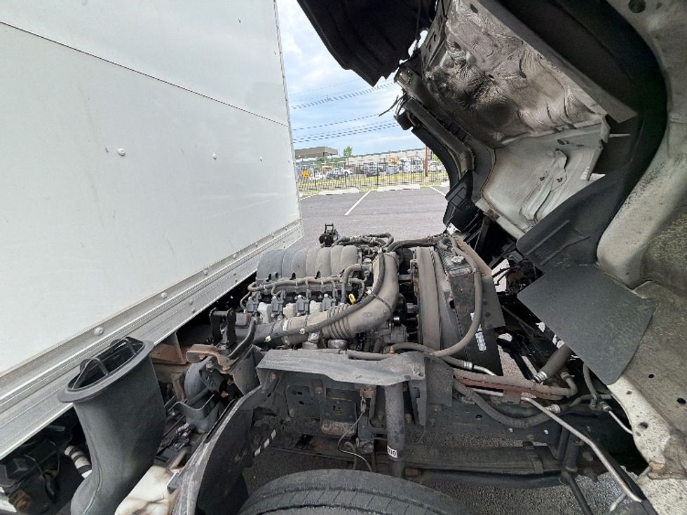 Light Duty Box Truck-Light and Medium Duty Trucks-Isuzu-2021-NPR EFI-Cranbury-NJ-107,524\n\t\tmiles-$ 39,250 - Image 23