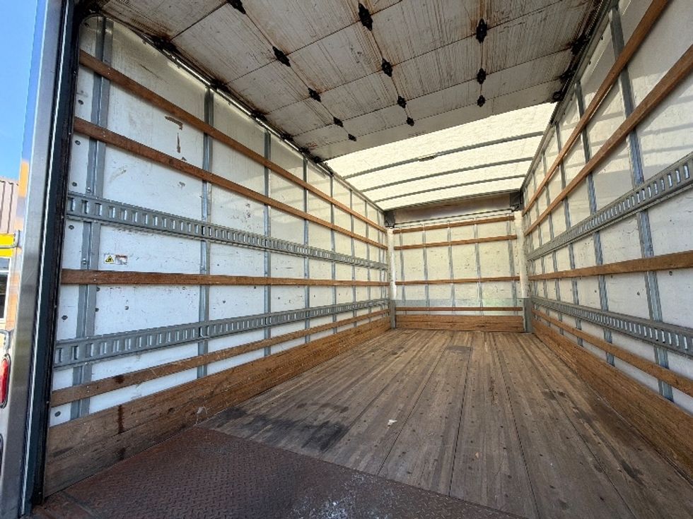 Light Duty Box Truck-Light and Medium Duty Trucks-Isuzu-2021-NPR EFI-Cranbury-NJ-95,796\n\t\tmiles-$ 39,000 - Image 11
