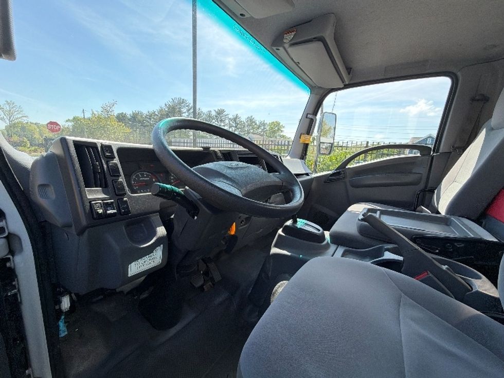 Light Duty Box Truck-Light and Medium Duty Trucks-Isuzu-2021-NPR EFI-Cranbury-NJ-95,796\n\t\tmiles-$ 39,000 - Image 18
